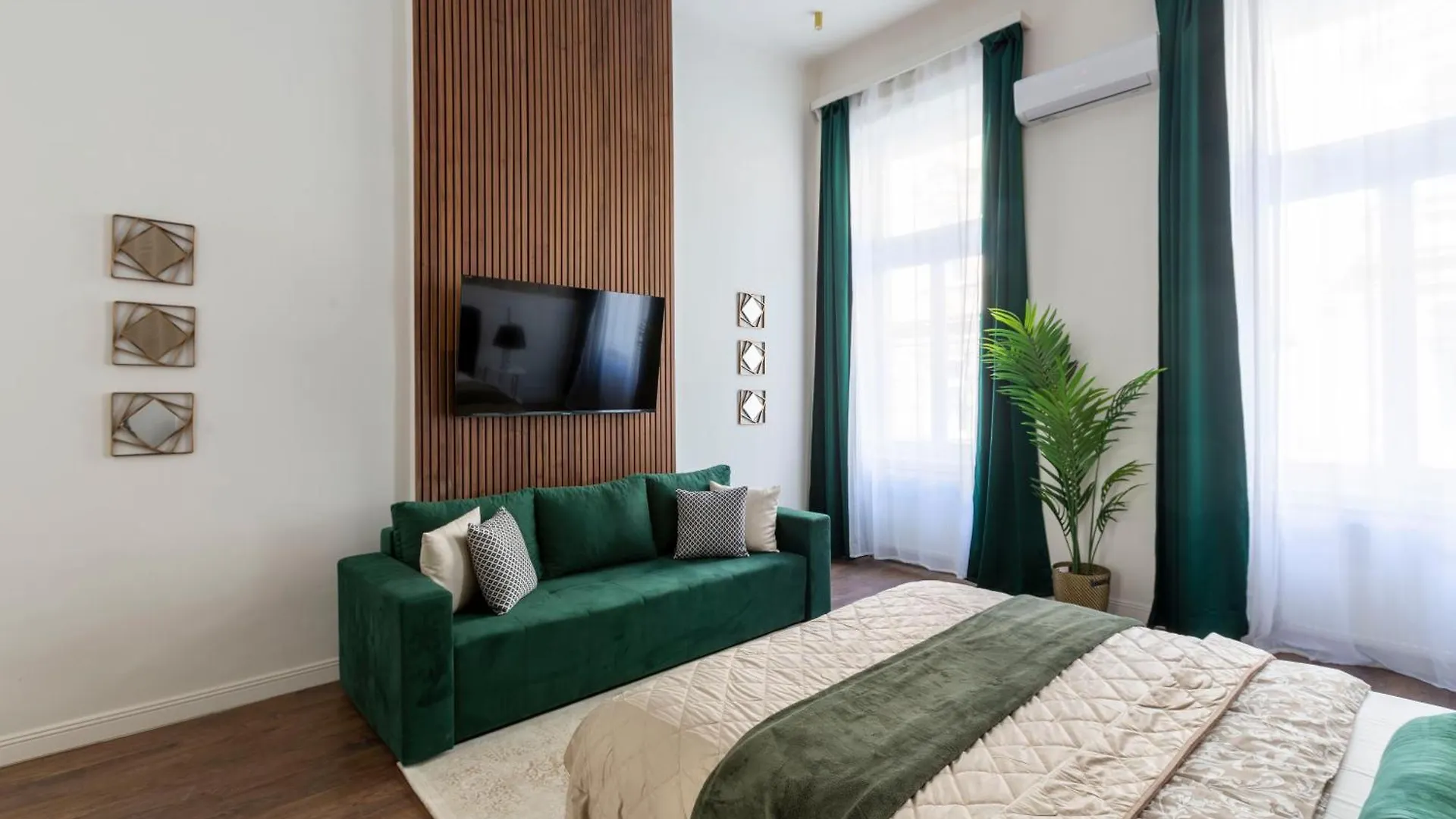 Apartment Luxurious Prestige Residence Next To The New York Cafe Budapest