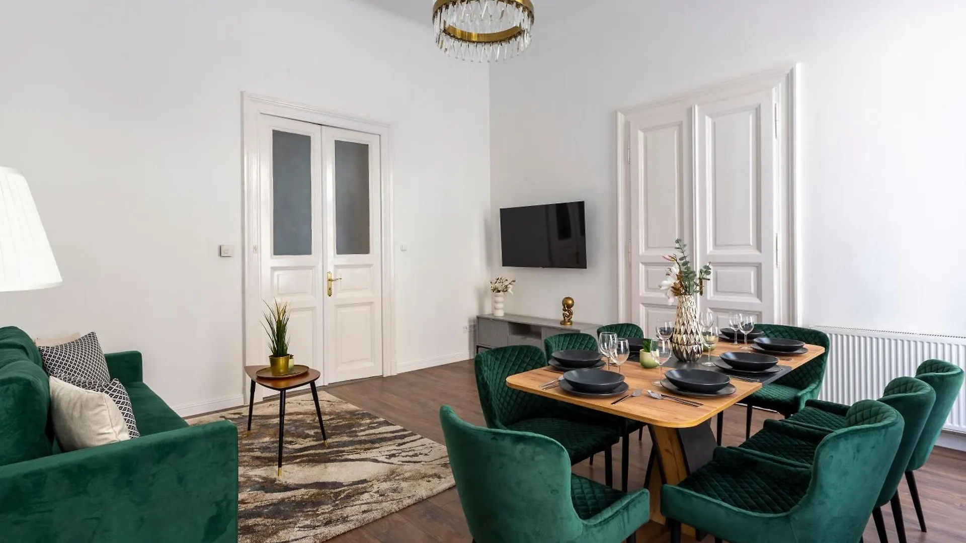 Luxurious Prestige Residence Next To The New York Cafe Budapest 0*,  Hungary
