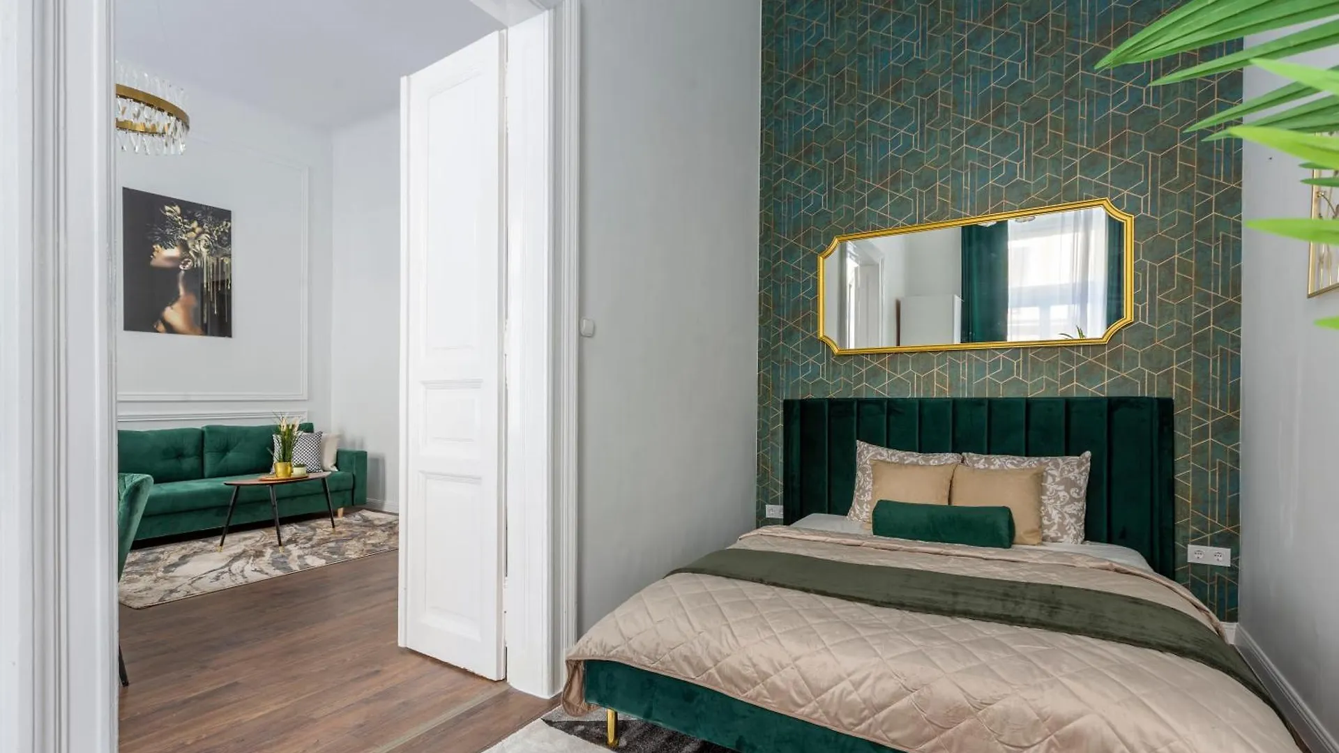 Apartment Luxurious Prestige Residence Next To The New York Cafe Budapest